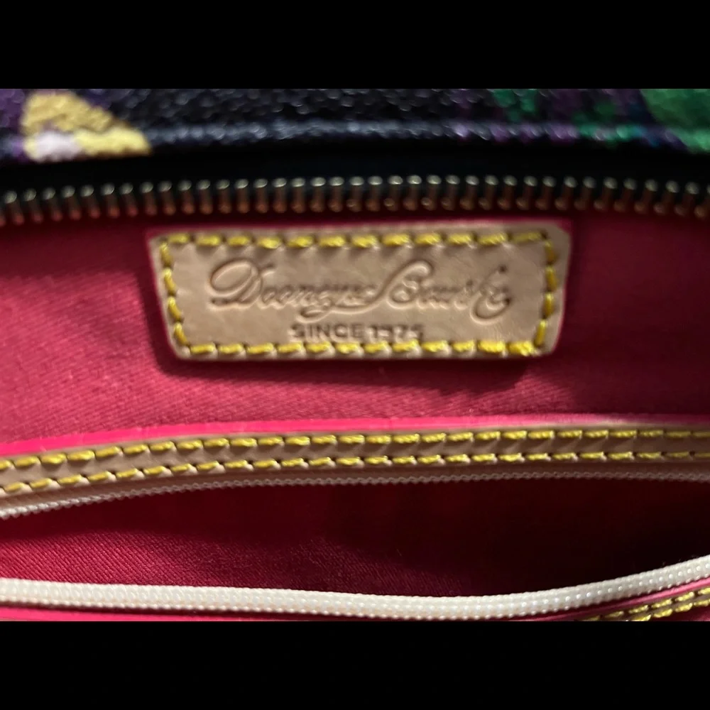 HTF.   Alice in Wonderland D & B tote - Picture 9 of 15